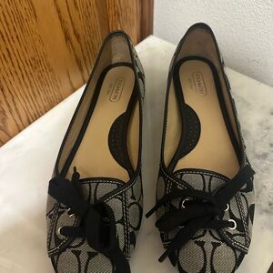 Coach Women's Black and white Flats 11